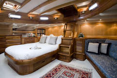 velero Renaissance Yacht imagen 6